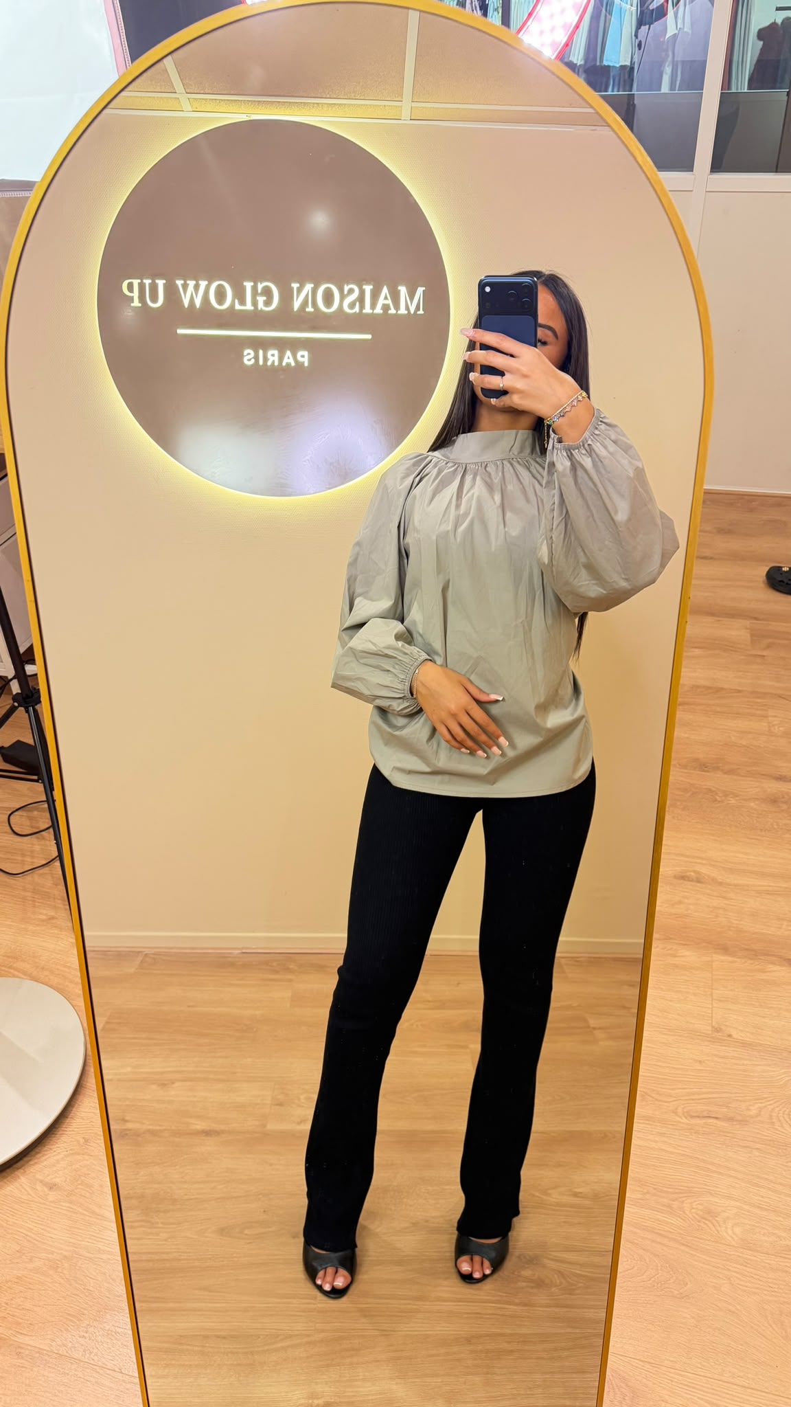 Top Noeud Derrière Col